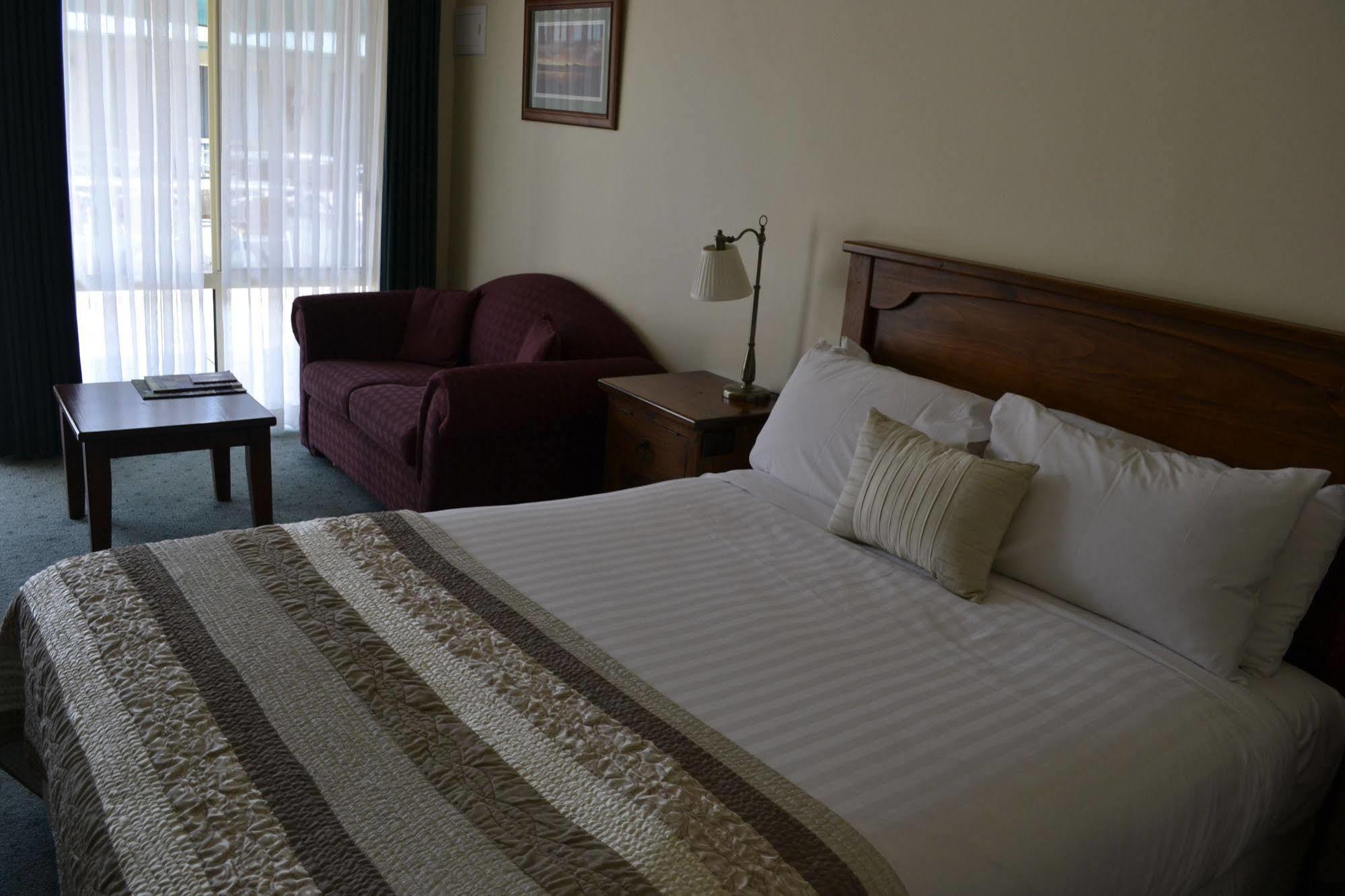 Best Western Crystal Inn Μπέντιγκο Εξωτερικό φωτογραφία